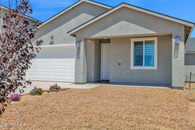 21028 N DENVER HILL Drive, Wittmann, AZ 85361