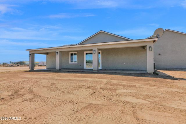 21028 N DENVER HILL Drive, Wittmann, AZ 85361