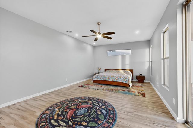 720 10th Avenue SE, Rio Rancho, NM 87124