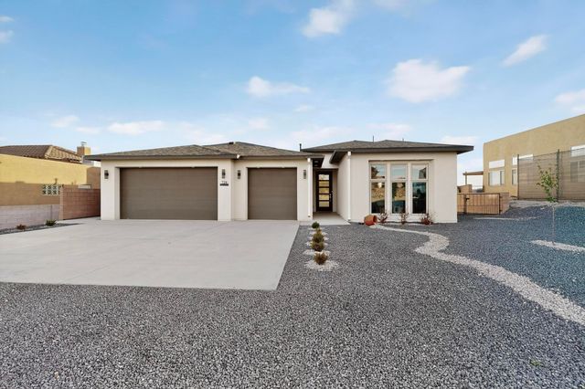 720 10th Avenue SE, Rio Rancho, NM 87124