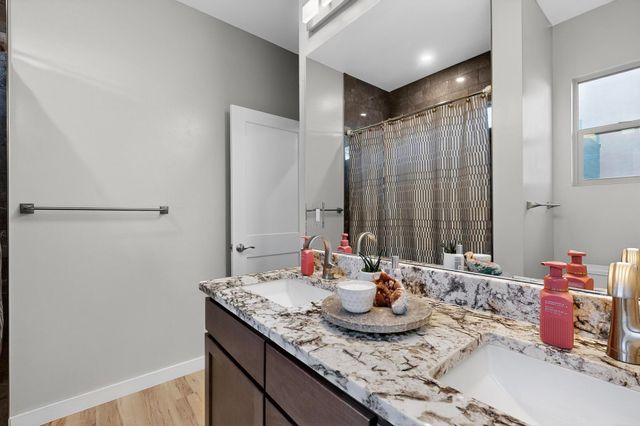 720 10th Avenue SE, Rio Rancho, NM 87124