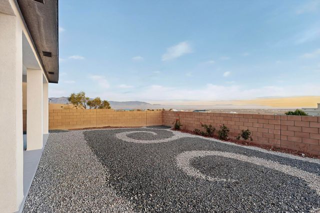 720 10th Avenue SE, Rio Rancho, NM 87124