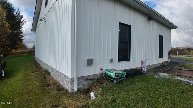 210 Lake View Estates Drive, Bristol, TN 37620