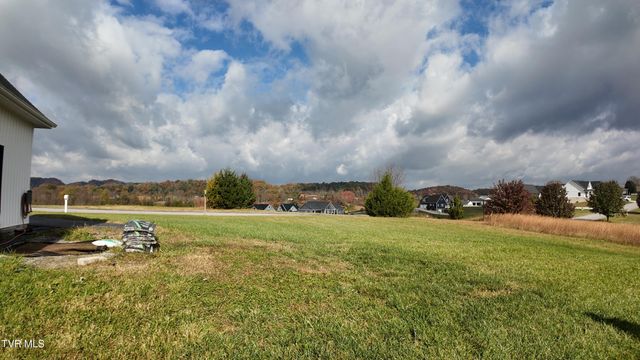 210 Lake View Estates Drive, Bristol, TN 37620