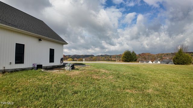 210 Lake View Estates Drive, Bristol, TN 37620