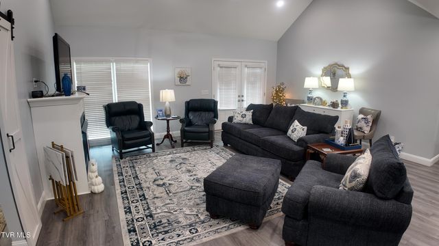210 Lake View Estates Drive, Bristol, TN 37620