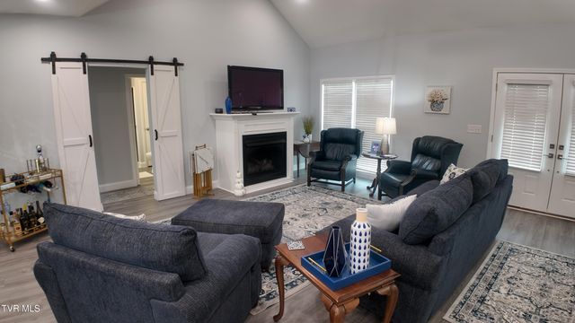 210 Lake View Estates Drive, Bristol, TN 37620