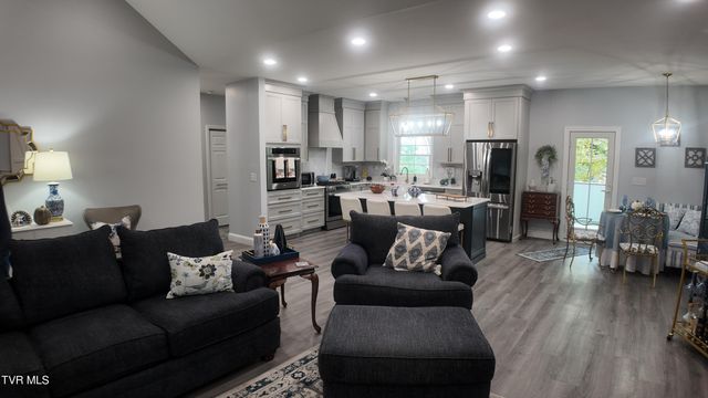 210 Lake View Estates Drive, Bristol, TN 37620