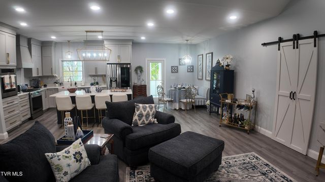 210 Lake View Estates Drive, Bristol, TN 37620