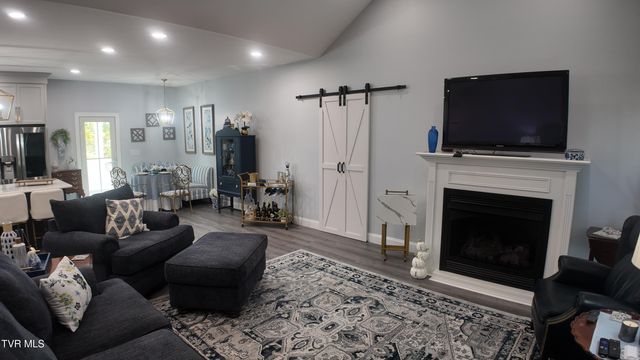210 Lake View Estates Drive, Bristol, TN 37620