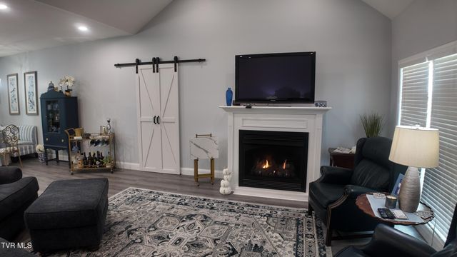 210 Lake View Estates Drive, Bristol, TN 37620