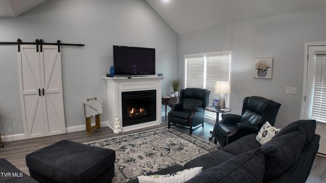 210 Lake View Estates Drive, Bristol, TN 37620