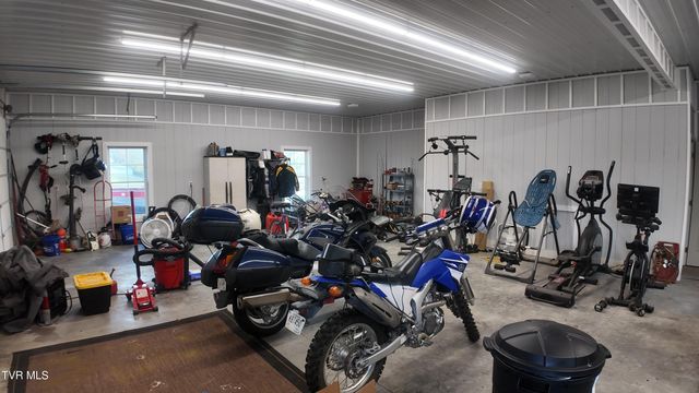 210 Lake View Estates Drive, Bristol, TN 37620