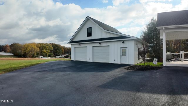 210 Lake View Estates Drive, Bristol, TN 37620