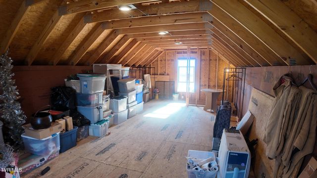 210 Lake View Estates Drive, Bristol, TN 37620