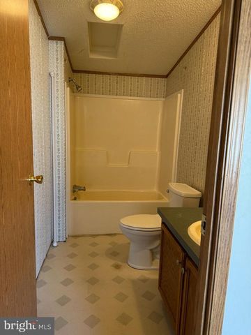 102 FRONT ST, Centre Hall, PA 16828