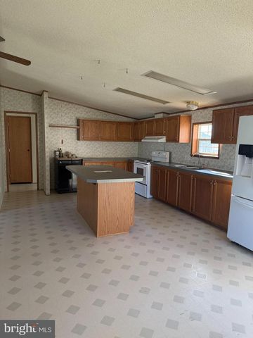 102 FRONT ST, Centre Hall, PA 16828