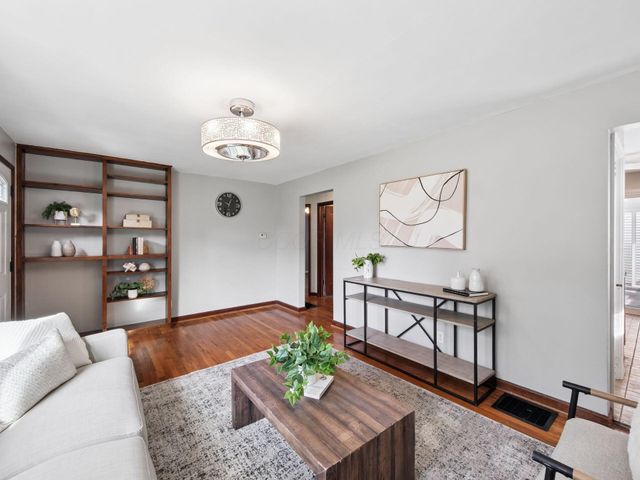 598 E Beechwold Boulevard, Columbus, OH 43214