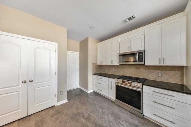 415 Mountain View Lane, Woodstock, GA 30188