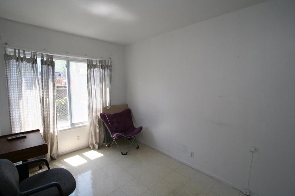 Image 10 of property listing at Address unavailable.