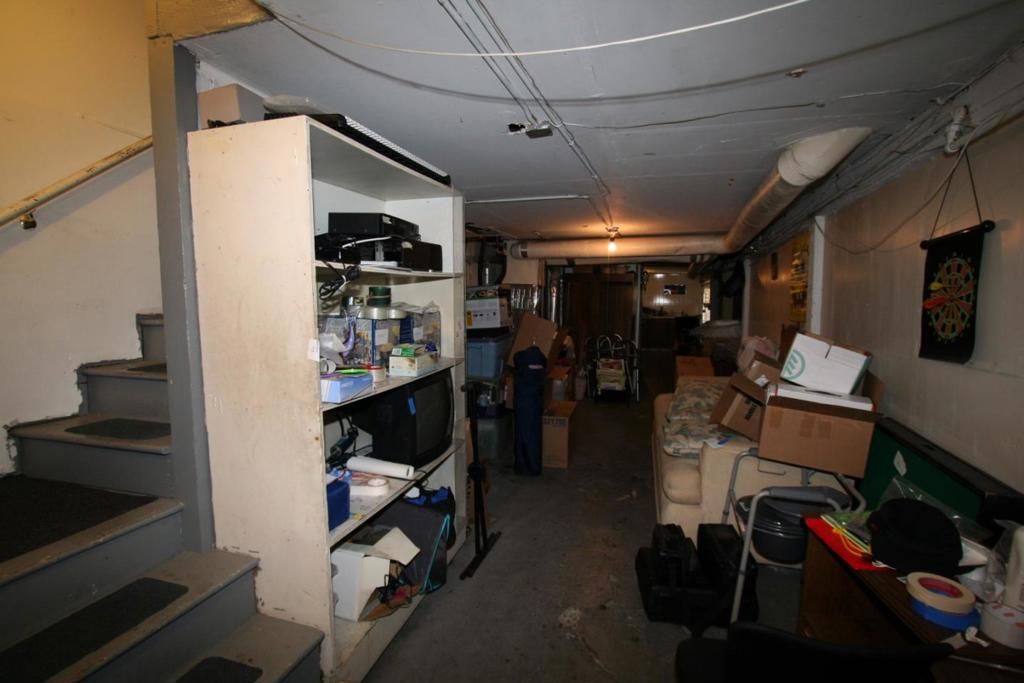 Image 17 of property listing at Address unavailable.