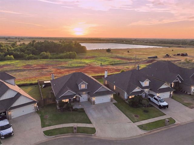 13805 Limestone Lane, Yukon, OK 73099