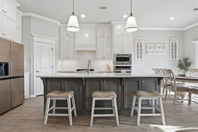 13805 Limestone Lane, Yukon, OK 73099