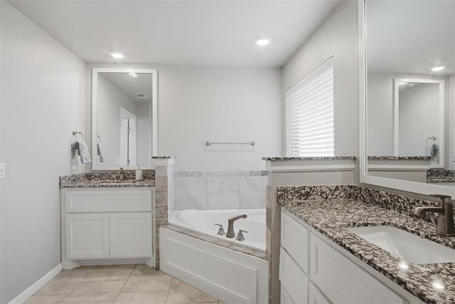 13805 Limestone Lane, Yukon, OK 73099