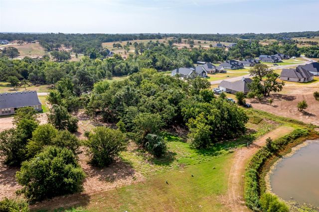 10004 Valley Oak Court, Springtown, TX 76082