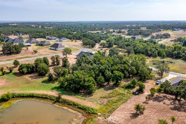 10004 Valley Oak Court, Springtown, TX 76082