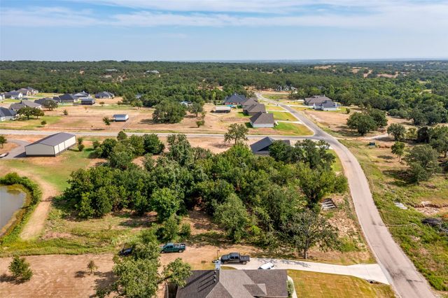 10004 Valley Oak Court, Springtown, TX 76082