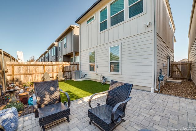 8851 Oakland Rd Unit 14, San Antonio, TX 78240