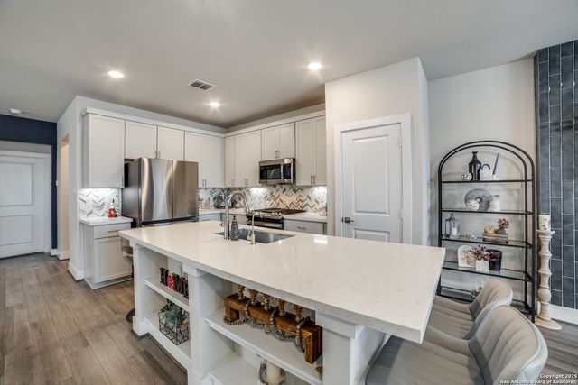 8851 Oakland Rd Unit 14, San Antonio, TX 78240