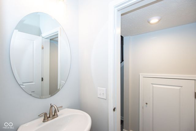 13075 Pennington Road, Fishers, IN 46037