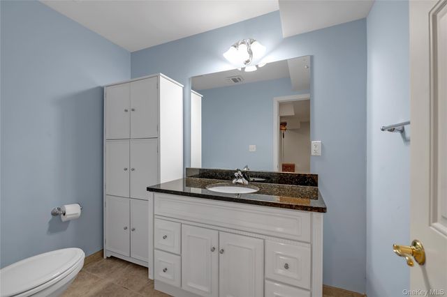 286 Spring Drive 286, East Meadow, NY 11554