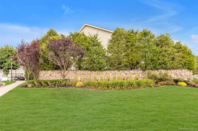 286 Spring Drive 286, East Meadow, NY 11554