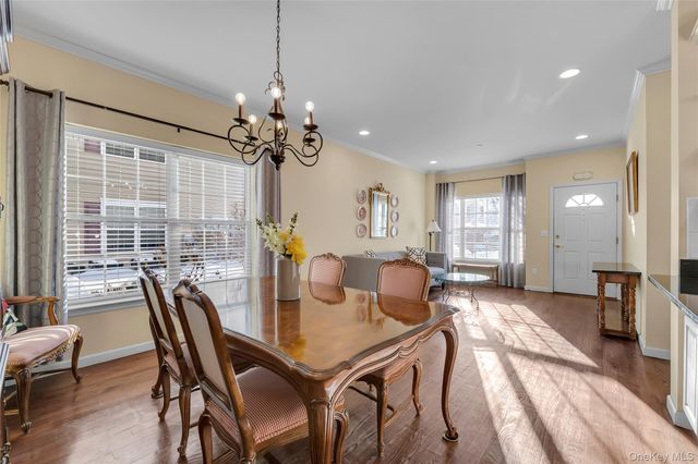 286 Spring Drive 286, East Meadow, NY 11554