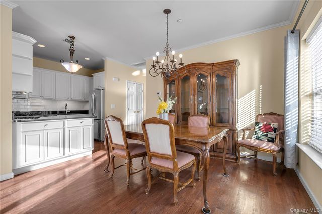 286 Spring Drive 286, East Meadow, NY 11554