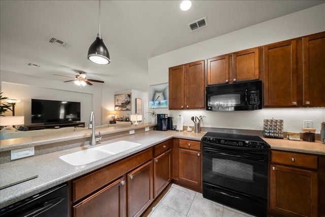9841 SW 75TH STREET ROAD, Ocala, FL 34481