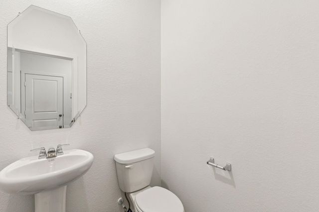 1009 S Oakhurst Drive, Dayton, TX 77535