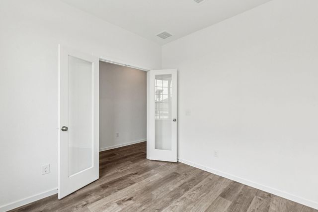 1009 S Oakhurst Drive, Dayton, TX 77535