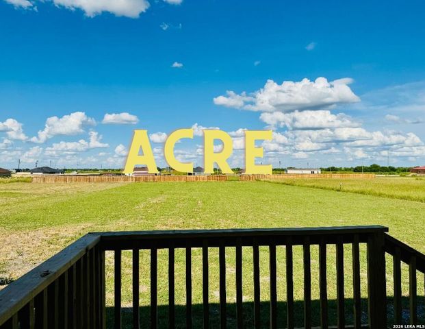 173 Medina Verde, Natalia, TX 78059