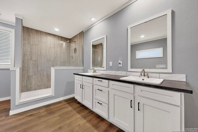 173 Medina Verde, Natalia, TX 78059