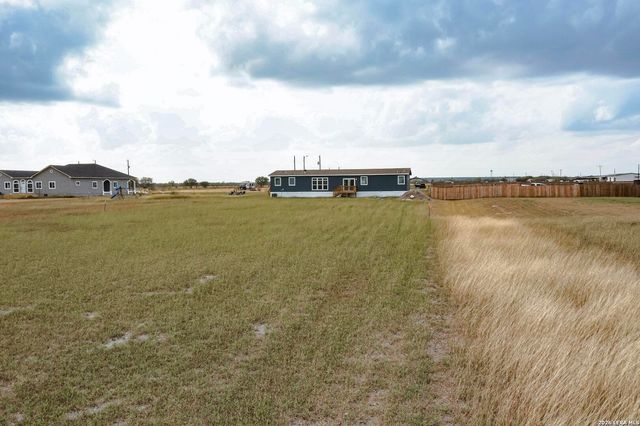 173 Medina Verde, Natalia, TX 78059