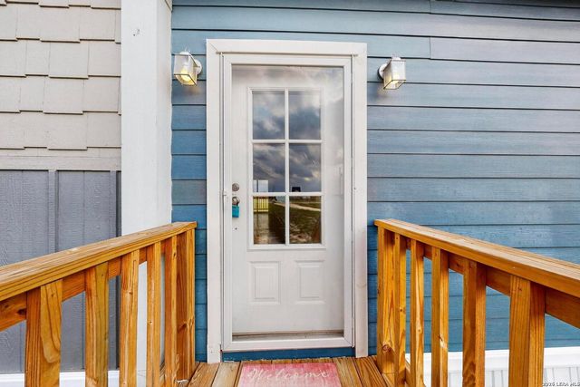 173 Medina Verde, Natalia, TX 78059