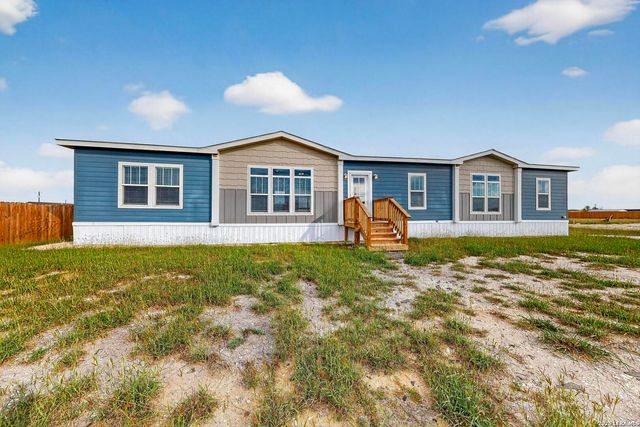 173 Medina Verde, Natalia, TX 78059