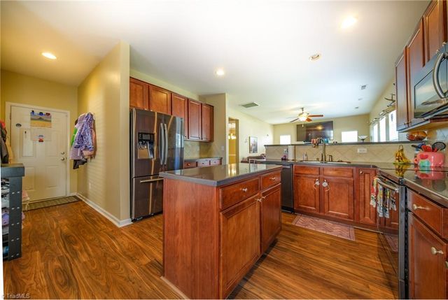 6415 Hedgewood Lane, High Point, NC 27265