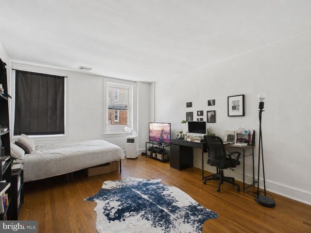 4700 CEDAR AVE, Philadelphia, PA 19143