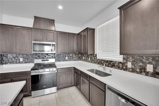 6156 Kinnow Place, Las Vegas, NV 89122