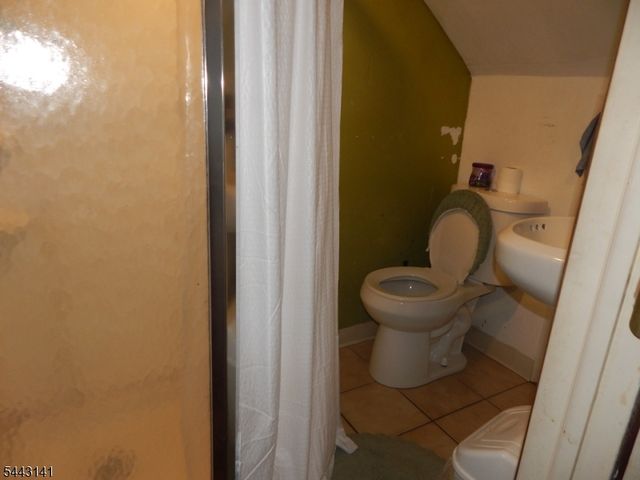 626 Fulton St, Elizabeth City, NJ 07206
